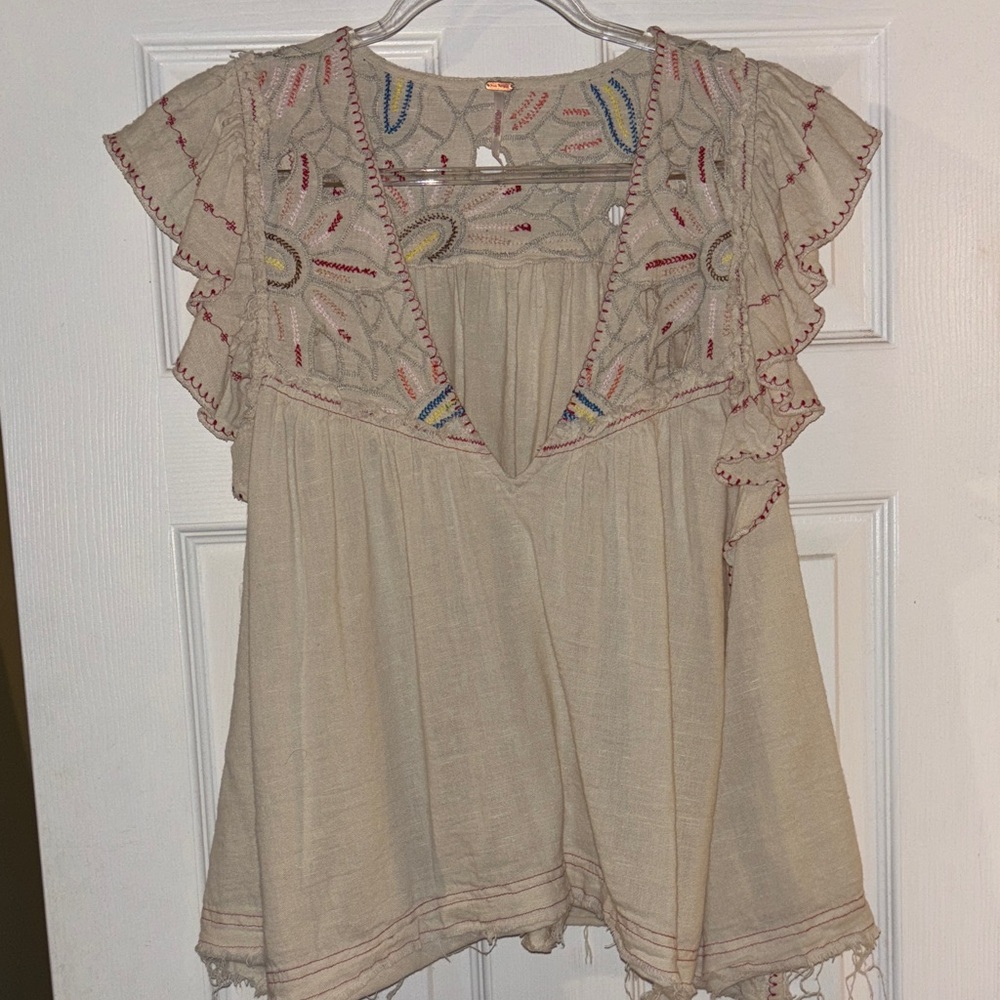 Free people Hailey/Boho Embroidered Cream Top with ruffled slv Multicolor Accent